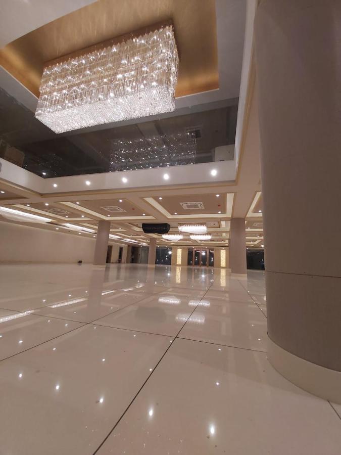 Acco Grand Hotel Лакхнау Экстерьер фото