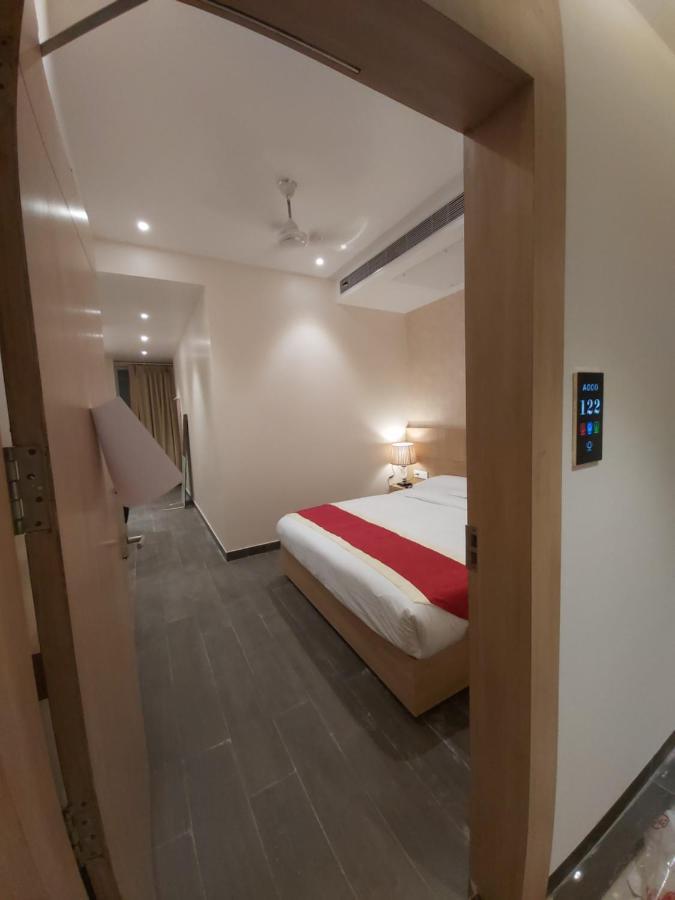 Acco Grand Hotel Лакхнау Экстерьер фото